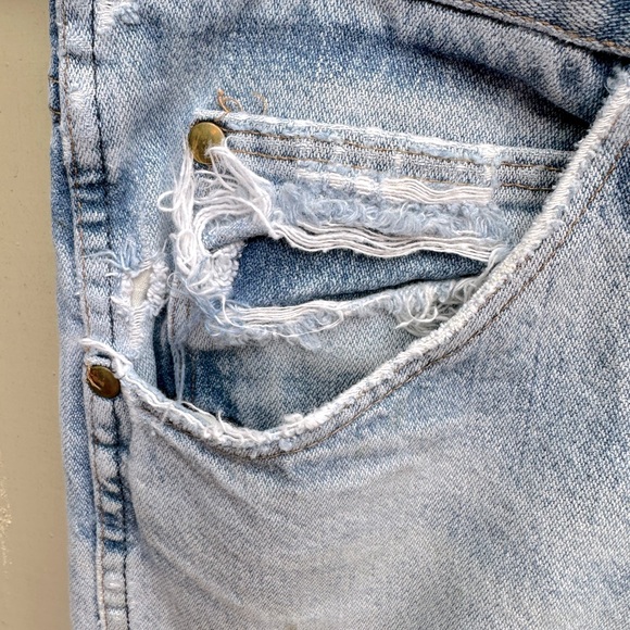 Vintage Wrangler Distressed Light Wash Straight 36 MWZ Slim Fit Leg Jeans 34x30 - Picture 4 of 8